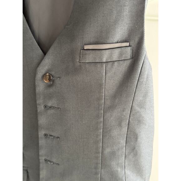 Men's Gray Slim Fit Button Down Vest - Size Medium - Picture 4 of 6